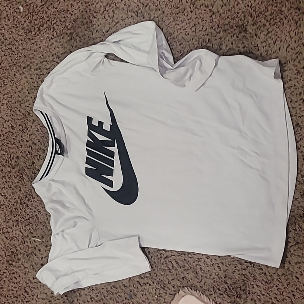 White Nike small top